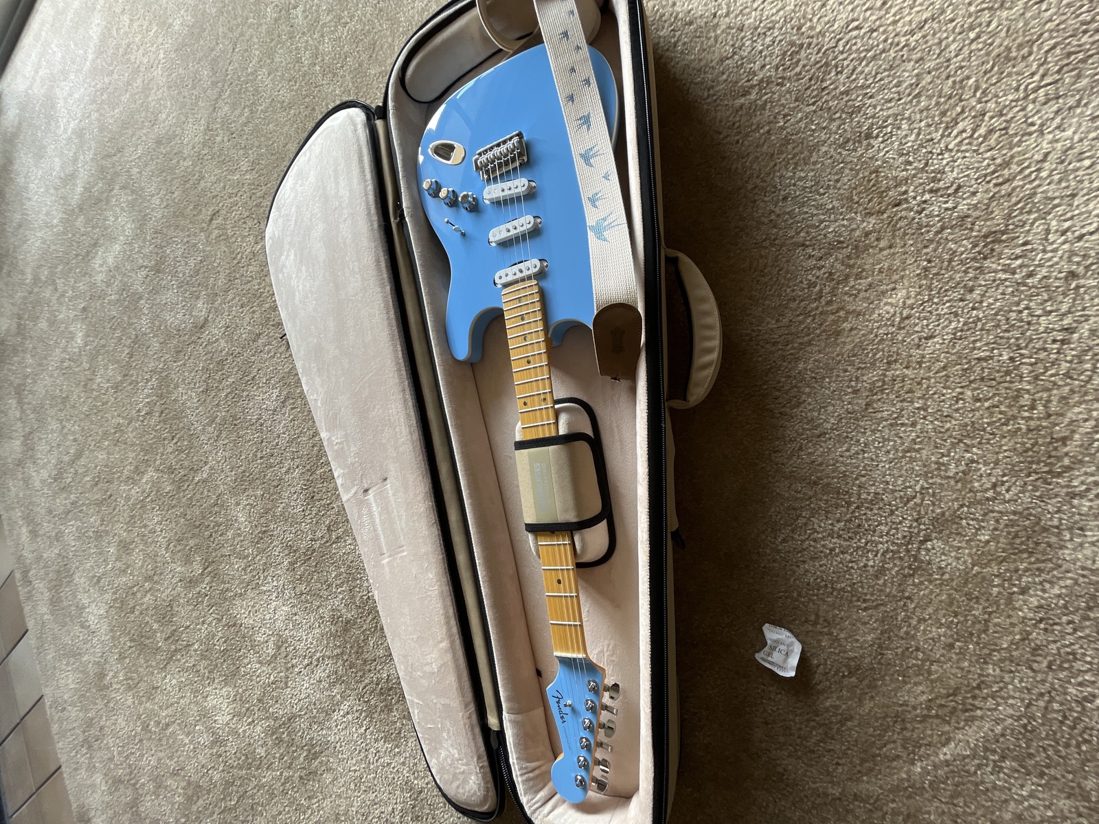 Music Gear Setup by gazingskies featuring Fender Aerodyne Stratocaster FST
