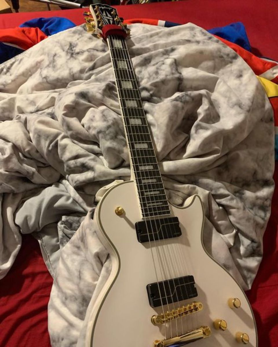 Live Rig by earp featuring Epiphone Origins MKH Les Paul Custom 7
