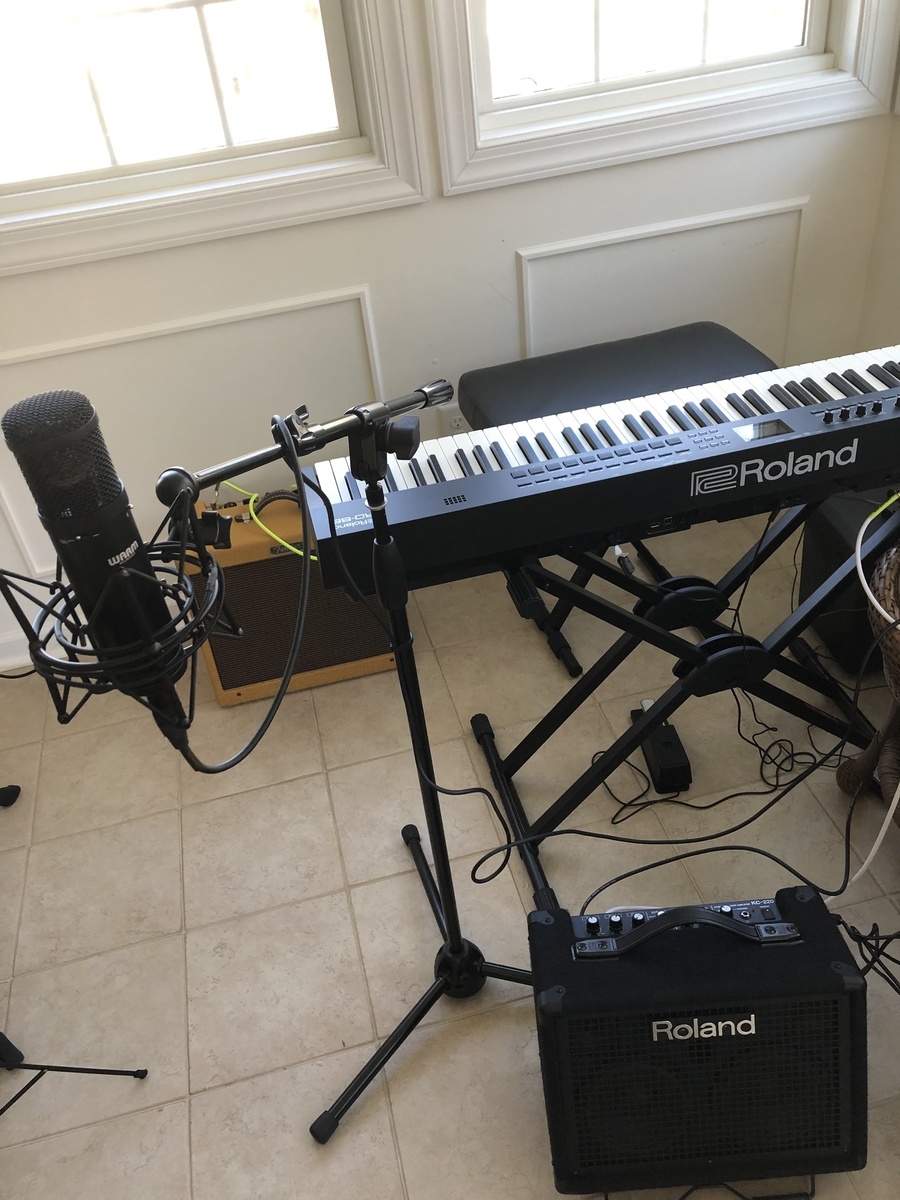 Country Amp Rig by papajamajoe featuring Fender Blues Junior - Lacquered Tweed, Roland RD-88, and Roland KC-220 - 30W 2x6.5" Keyboard Amp and 1 more piece of gear