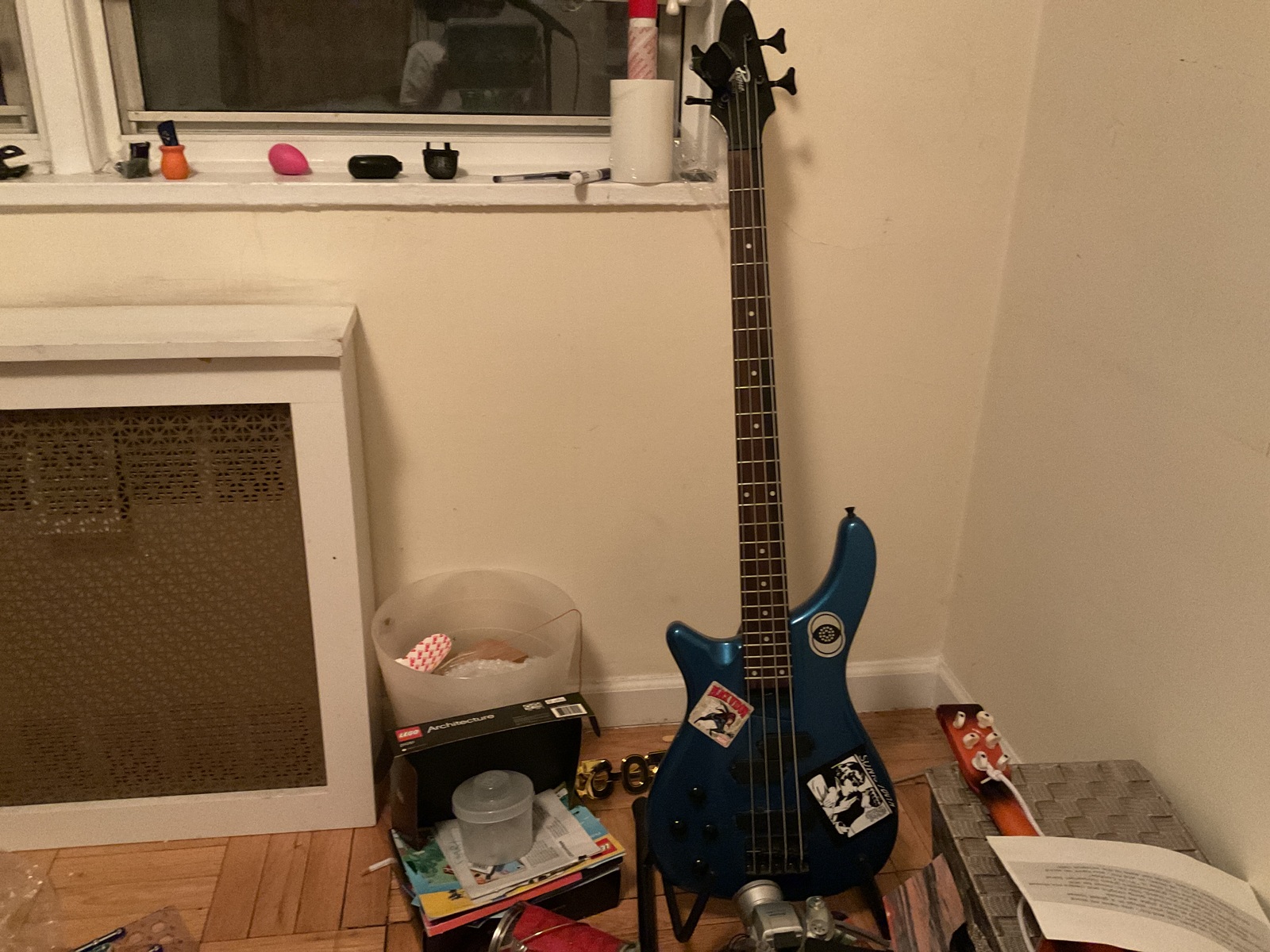 leob's music gear photo