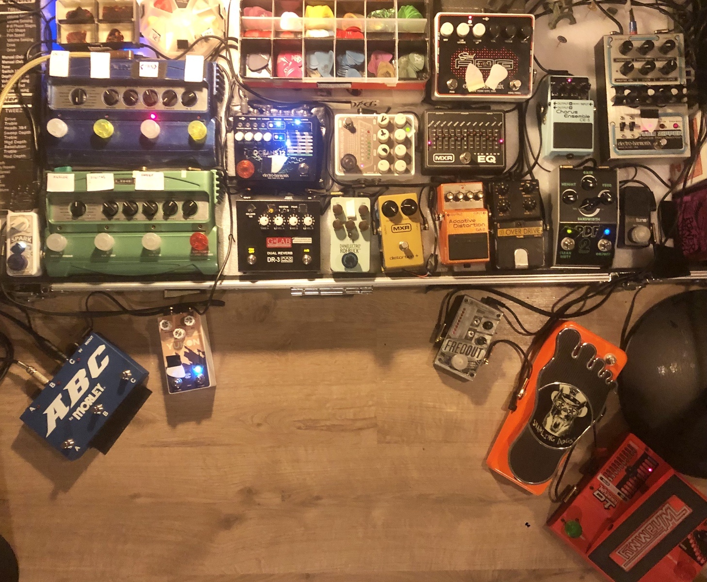 Pedalboard by jimdegroot featuring DigiTech Whammy DT, Snarling Dogs Fire Bawl Wah, and DigiTech FreqOut Natural Feedback Creator and 18 more pieces of gear