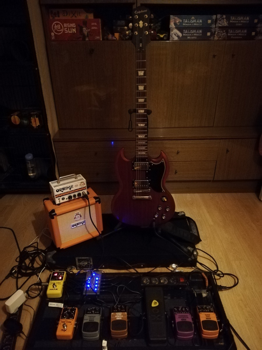Behringer Pedalboard by zajonc featuring Behringer SF300 Super Fuzz, Behringer VD400 Vintage Delay, and Behringer OD300 Overdrive Distortion and 5 more pieces of gear