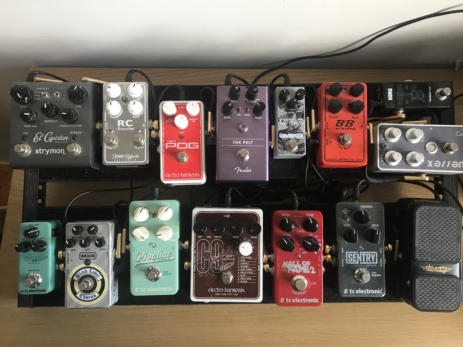 Pedalboard by marcospiezia featuring Strymon El Capistan dTape Echo, Xotic Effects BB Preamp, and TC Electronic Sentry Noise Gate and 10 more pieces of gear