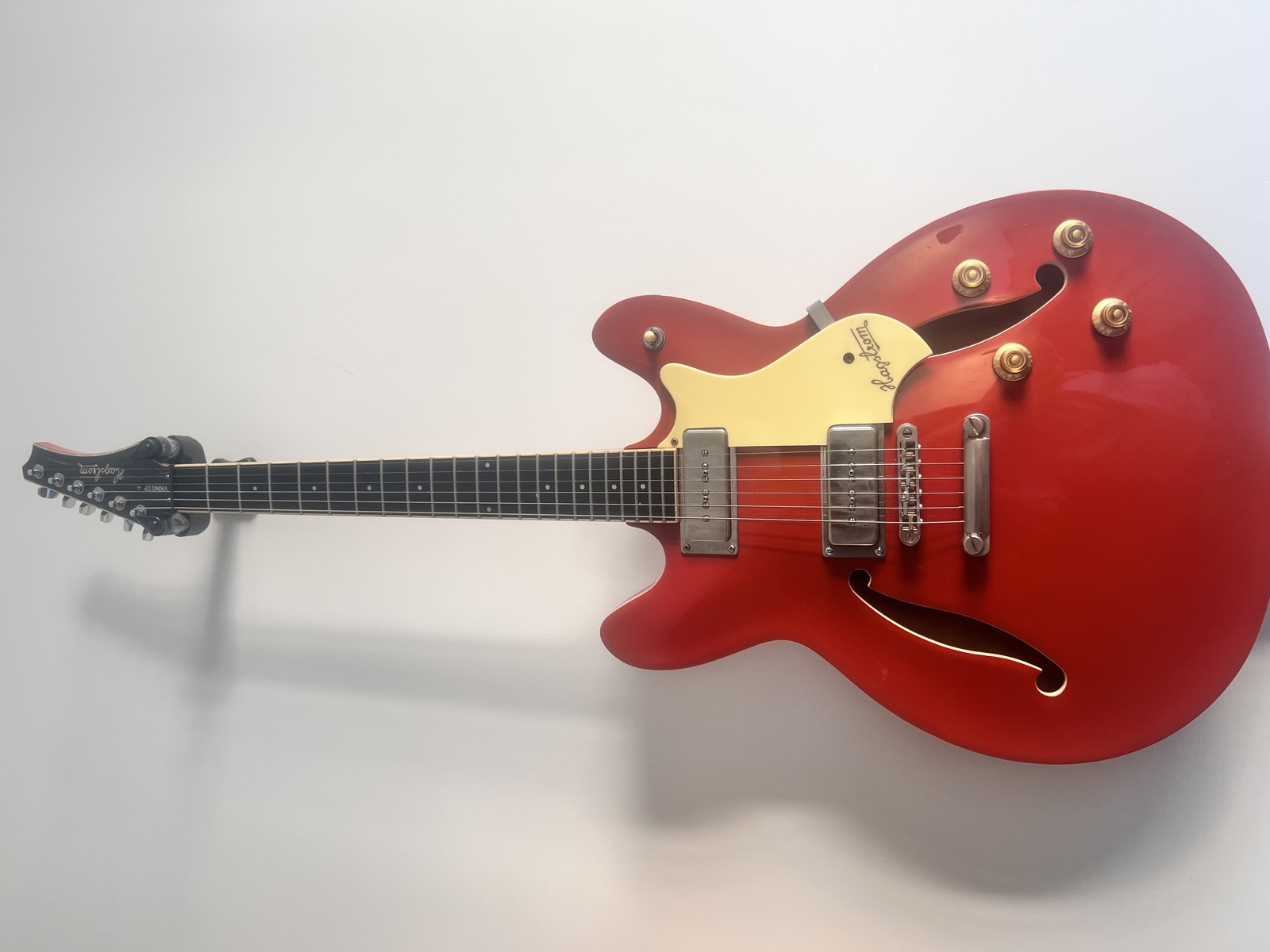 Music Gear Setup by marcospiezia featuring Hagström Viking II Electric Guitar