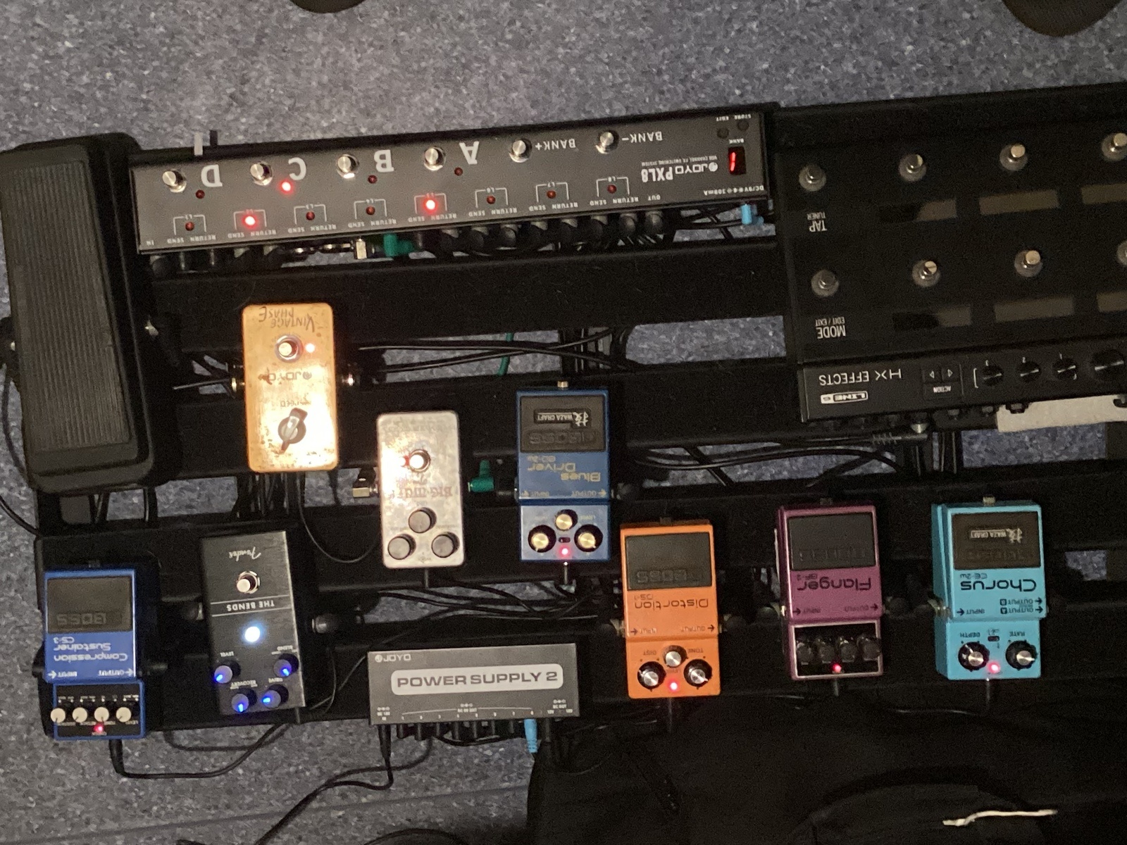 Boss Pedalboard by mikky_whalan featuring Boss BF-2 Flanger, Fender The Bends Compressor, and Boss DS-1 Distortion and 9 more pieces of gear