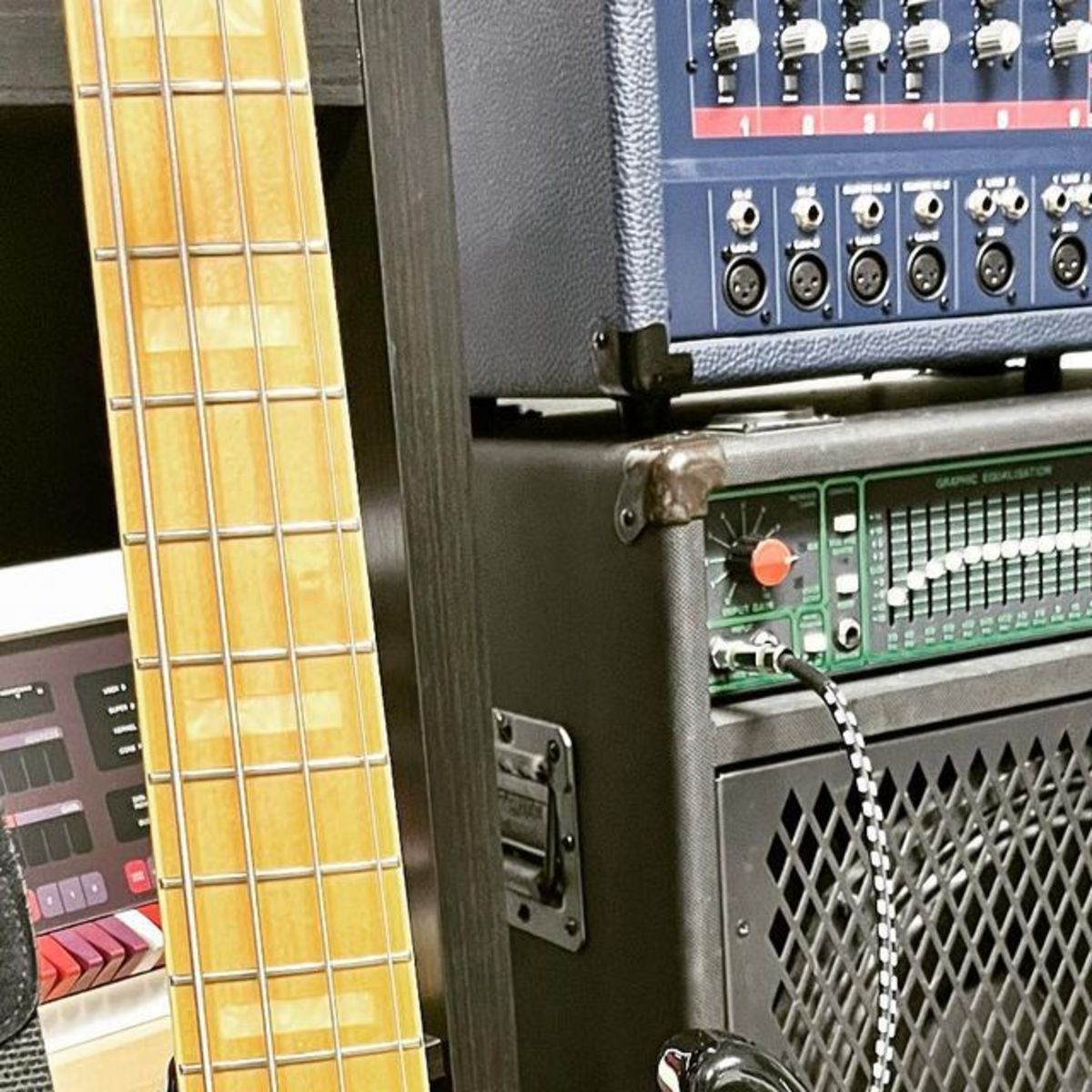 areino's music gear photo