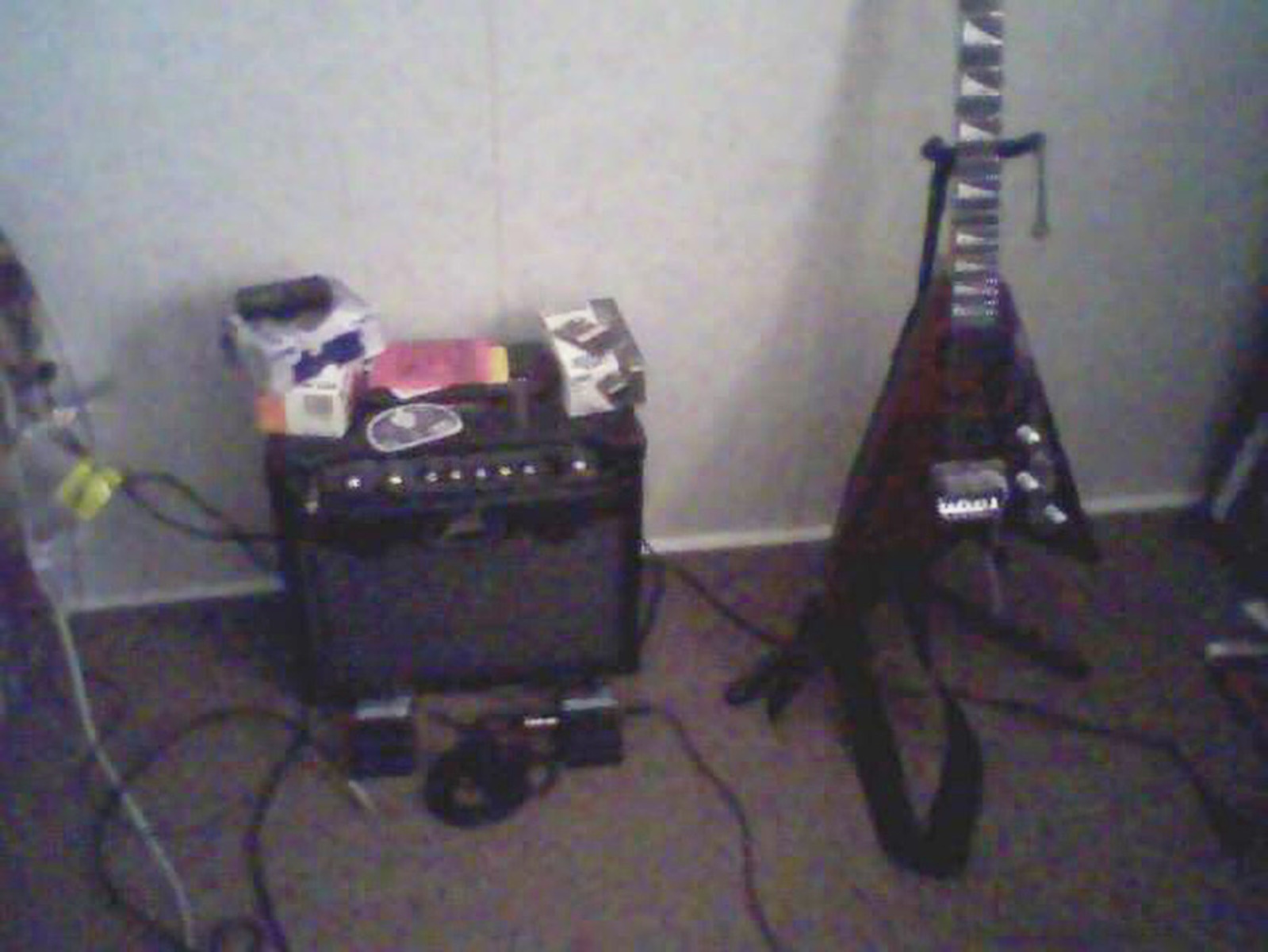 Metal Amp Rig by aron_mccracken featuring Peavey Vypyr 15 Watt Amp, DigiTech X-Series Metal Master, and DigiTech X-Series Turbo Flange and 3 more pieces of gear