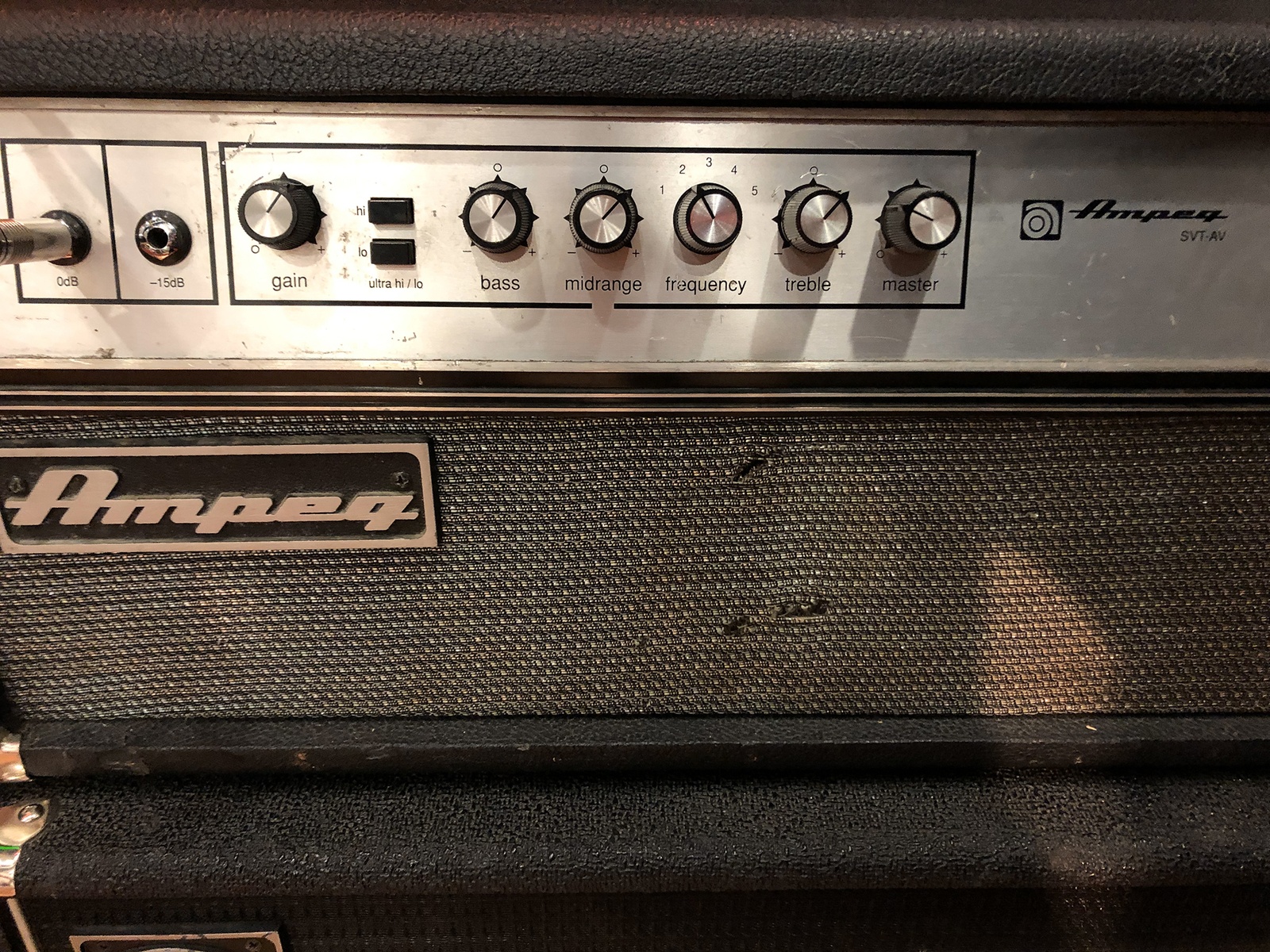Amp Rig by pablo_holeff featuring Ampeg SVT-AV Tube Bass Head