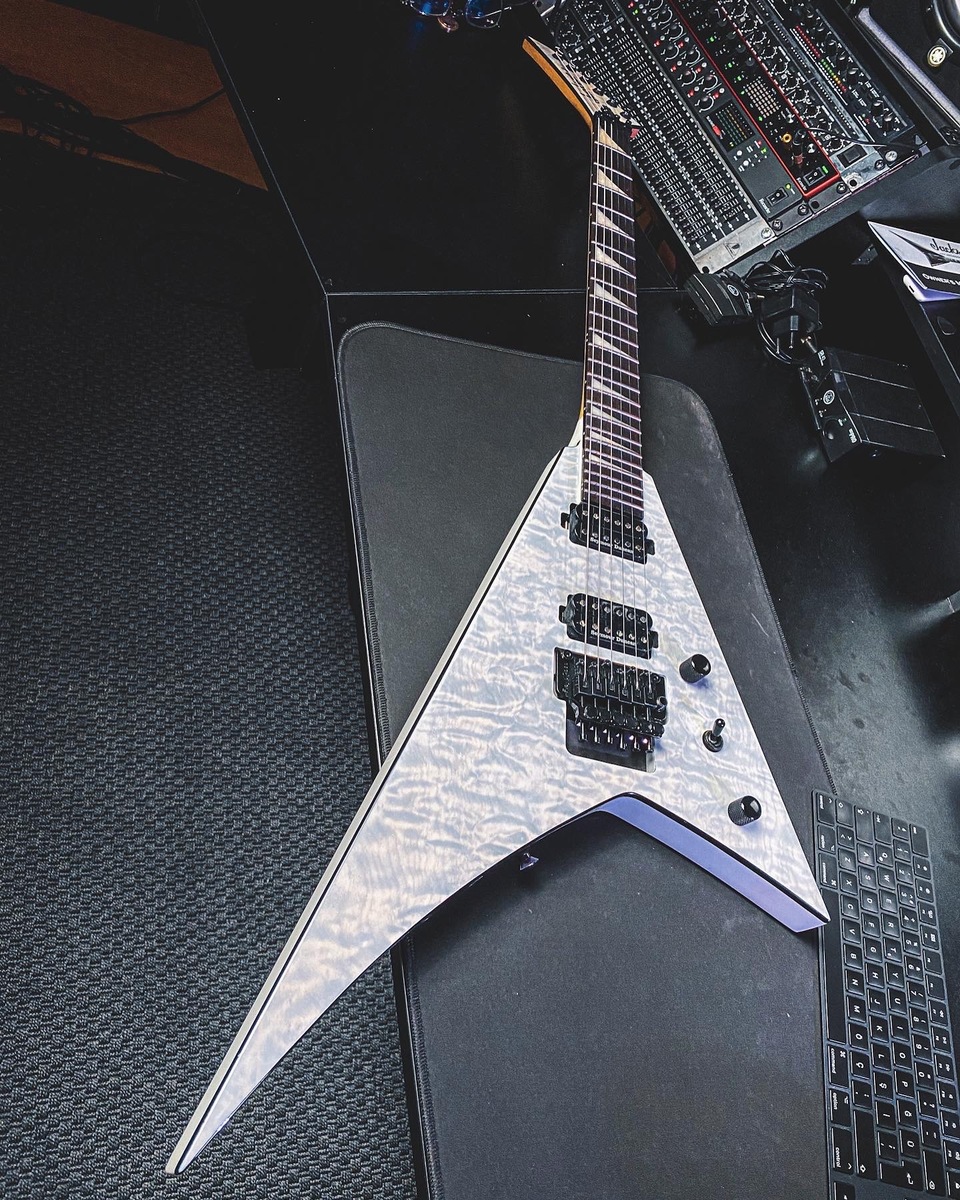 Studio Setup by tolgasert featuring Jackson Pro Series RR24Q Rhoads