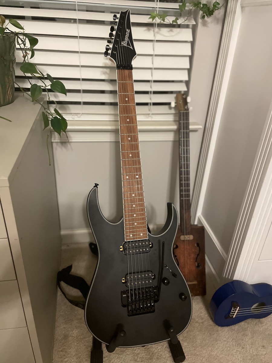 Music Gear Setup by owen_plays_guitar_and_other_instruments featuring Ibanez RG7320Z