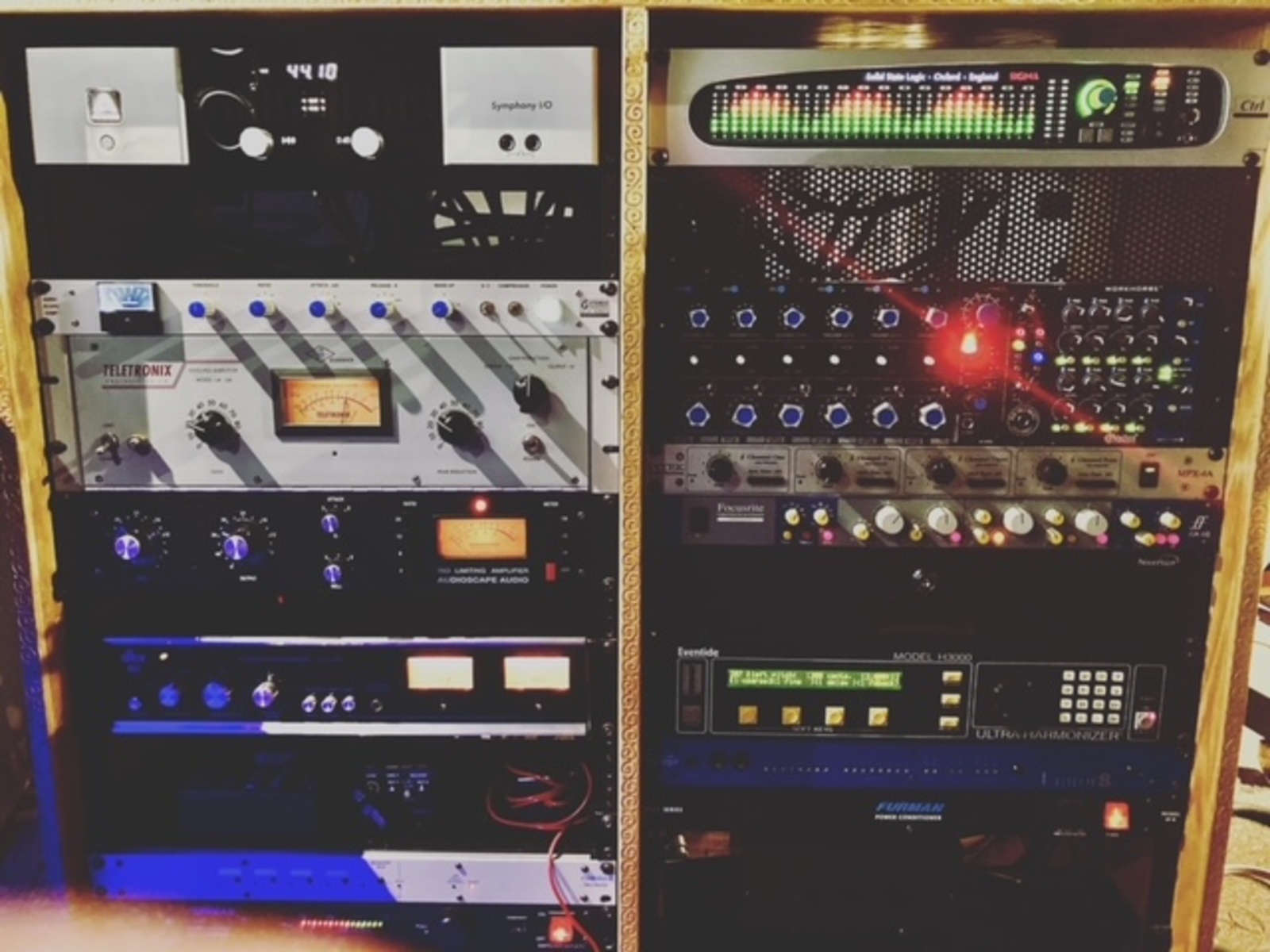 Studio Setup by cope_till featuring AudioScape Buss Compressor