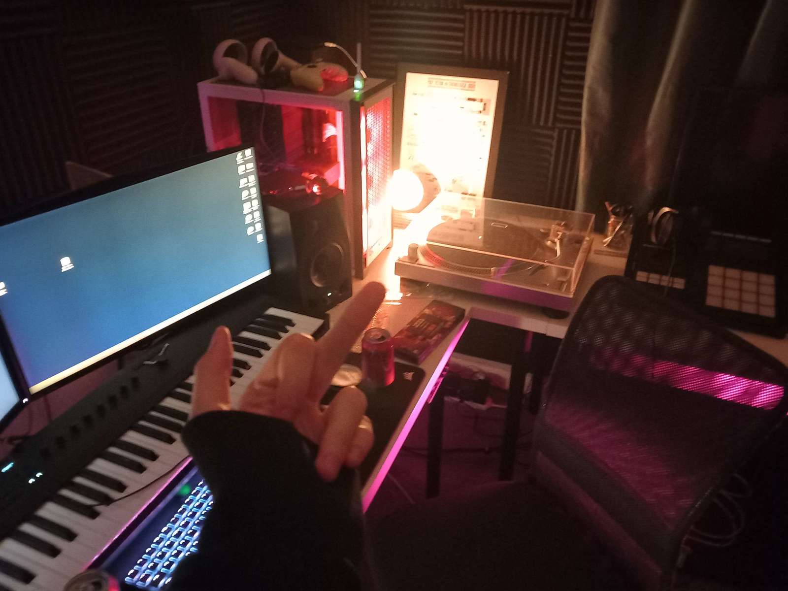 Electronic Studio Setup by derailed featuring ADAM Audio A5X Powered Studio Monitor, Native Instruments Komplete Kontrol A61, and Audio-Technica AT-LP120XUSB and 2 more pieces of gear