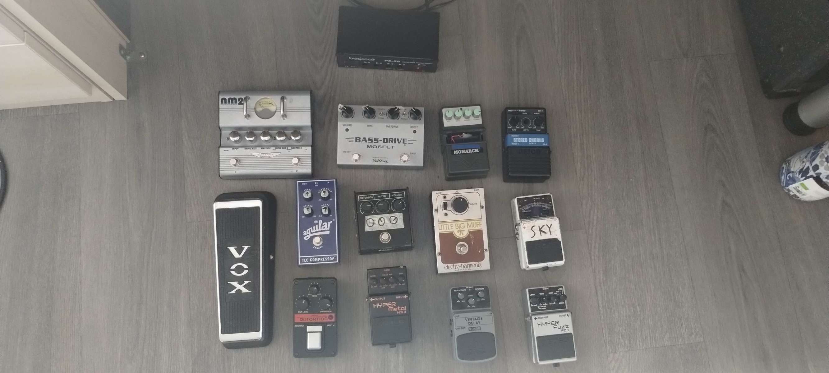 Music Gear Setup by skytimesfive featuring Boss FZ-2 Hyper Fuzz, Electro-Harmonix EH-1009/EH-1322 Little Big Muff Pi, and Boss HM-3 Hyper Metal and 9 more pieces of gear