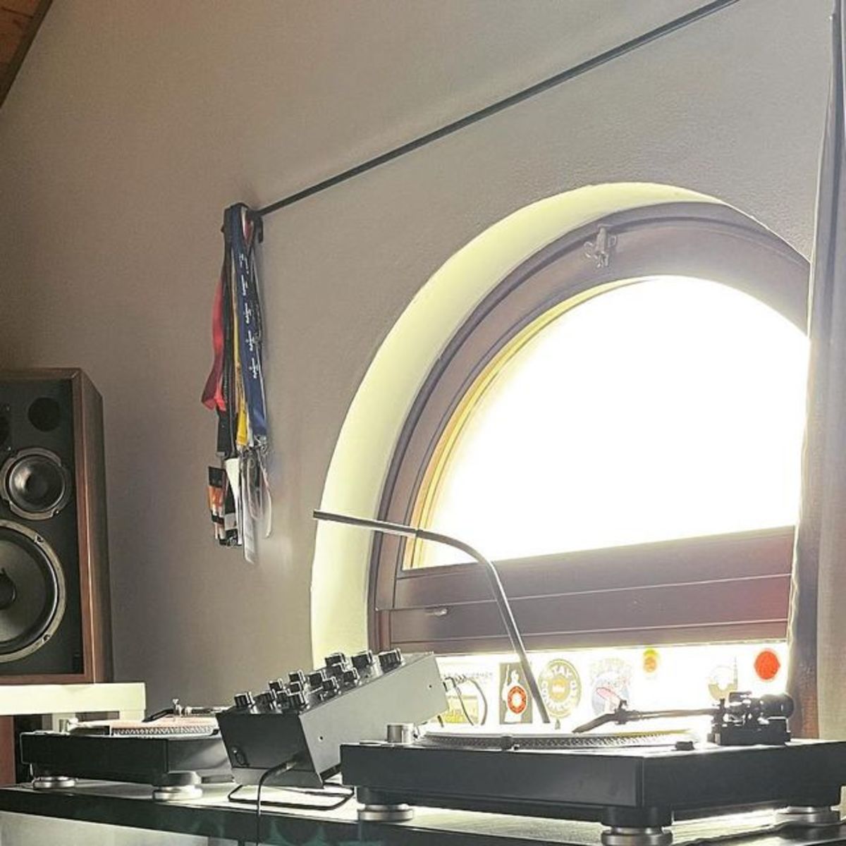Omnitronic DJ Setup by scassomusic featuring Pioneer PLX-500 and omnitronic trm 202