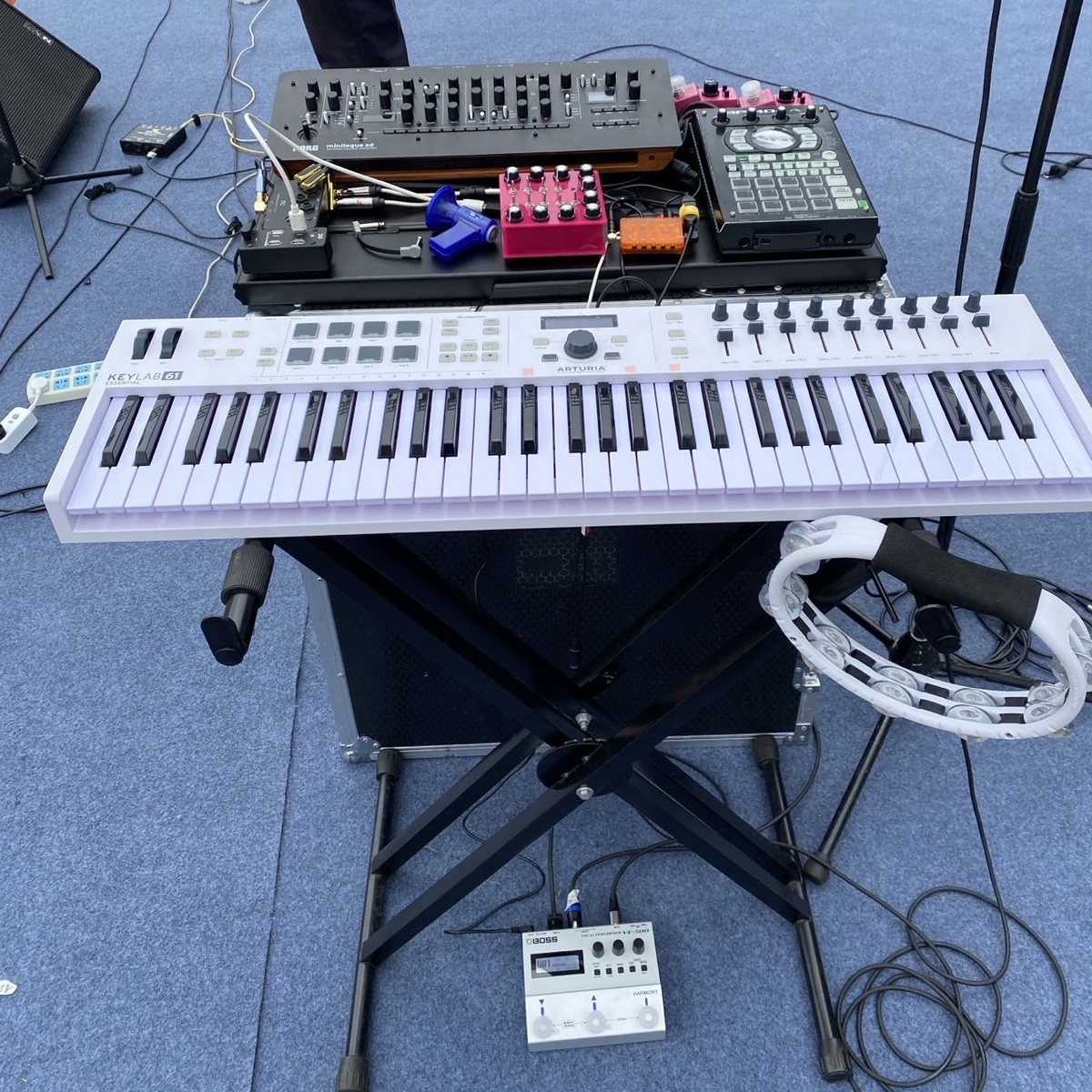 Live Rig by mradler featuring Roland SP-404A, Ibanez ADMINI Analog Delay Mini, and Retrokits RK-006 Portable USB MIDI/Gate Hub and 3 more pieces of gear