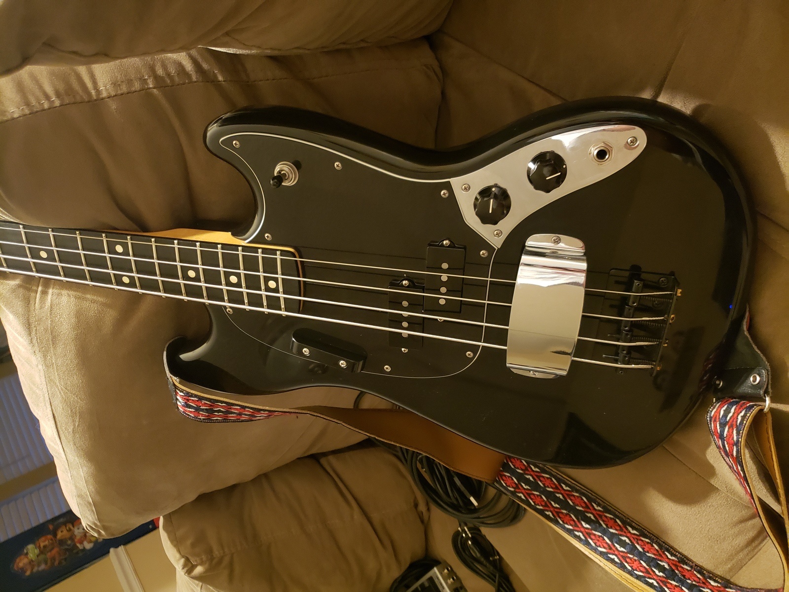 Electronic Studio Setup by deej7 featuring Fender Mustang Bass