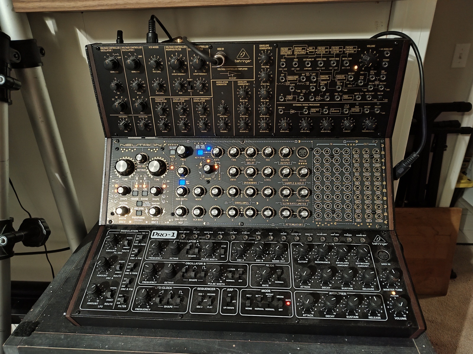 Electronic Synth Setup by dj_k9 featuring Behringer K-2, Behringer Neutron, and Behringer Pro-1