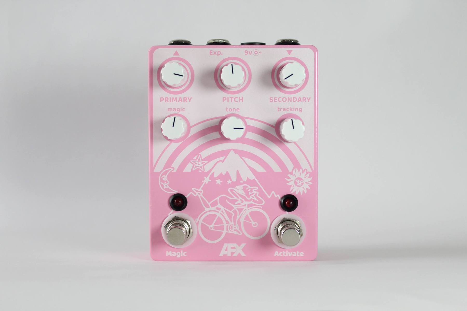 Pedalboard by sergioabiud featuring EarthQuaker Devices Rainbow Machine