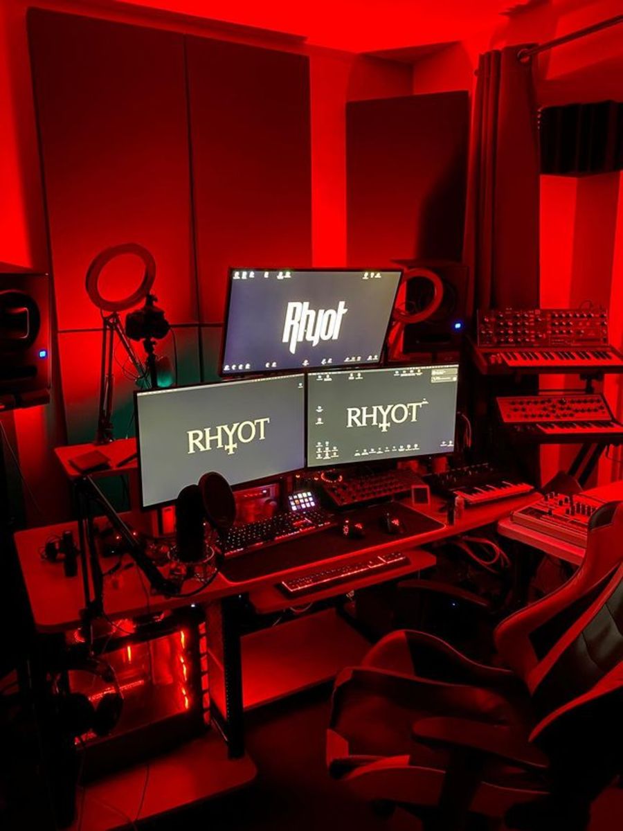 Electronic DJ Setup by rhyot featuring Behringer RD-9, Moog Sub Phatty, and Behringer Poly D and 4 more pieces of gear
