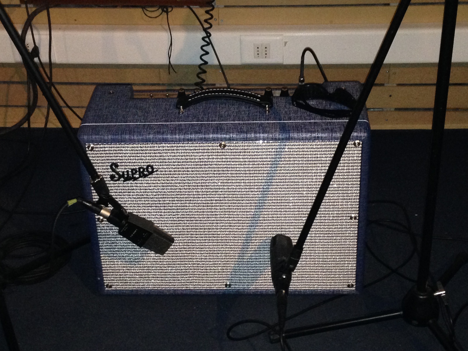 Music Gear Setup by andresjeraldo featuring Supro 1624T Dual-Tone