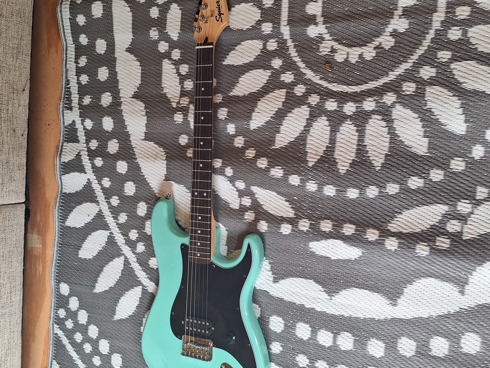 Music Gear Setup by lerxstfan featuring Squier Bullet Stratocaster SSS