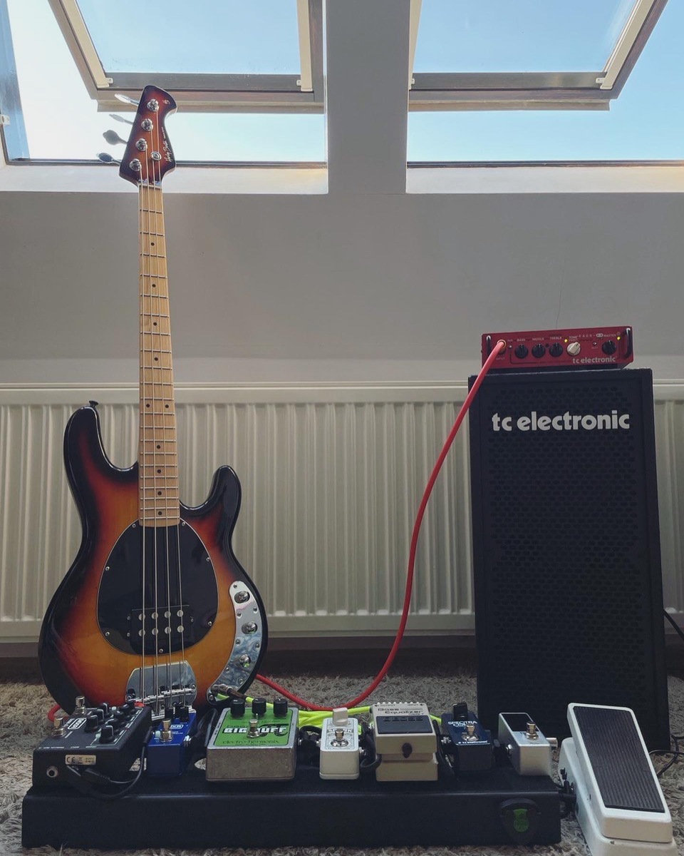 Metal Pedalboard by alex_coma86 featuring Electro-Harmonix Bass Big Muff Pi Fuzz, TC Electronic BH250 250W Bass Amp Head, and TC Electronic BC208 2x8" 200-watt Bass Cabinet and 12 more pieces of gear