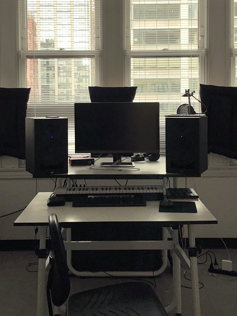 Electronic Studio Setup by andr_wells featuring Kali Audio LP-6 Studio Monitors, Focusrite Scarlett 2i2 3rd Gen, and Audio-Technica ATH-M30X and 5 more pieces of gear