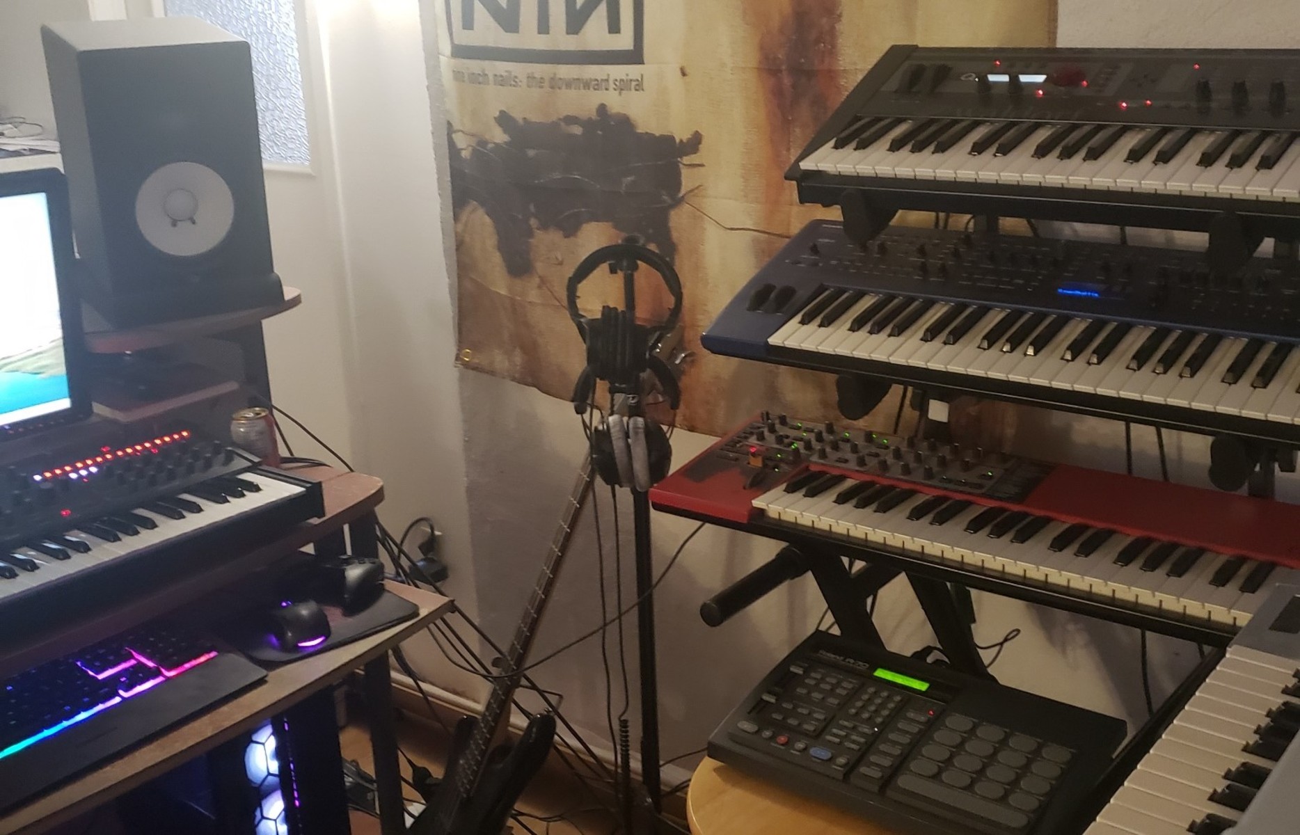 Electronic Studio Setup by john_y featuring Clavia Nord Lead 2 Synthesizer, Waldorf Micro Q Keyboard Synthesizer, and Novation Nova II and 5 more pieces of gear