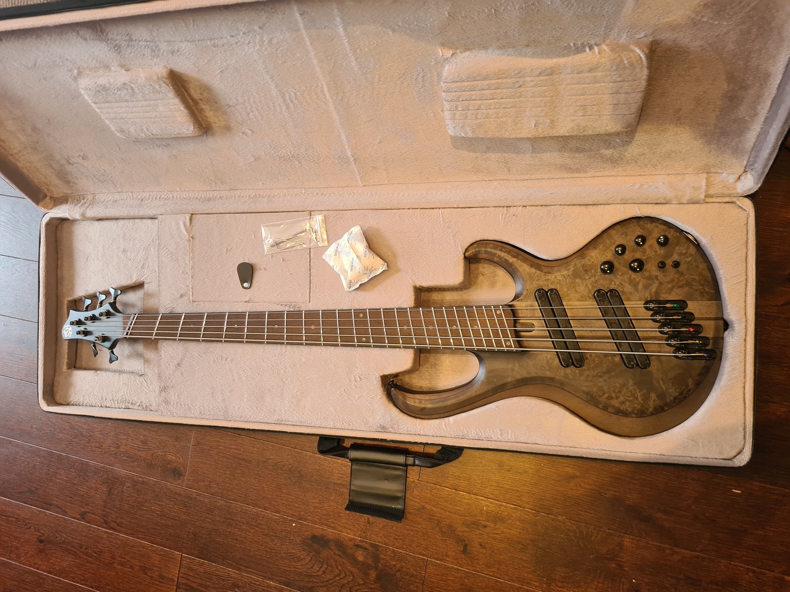 Music Gear Setup by subham_bhattacharya featuring Ibanez BTB805MS