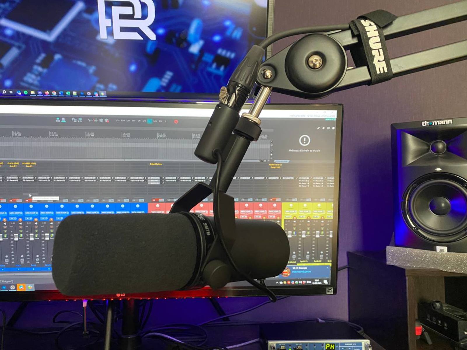Electronic Studio Setup by perceptronic featuring Shure SM7B
