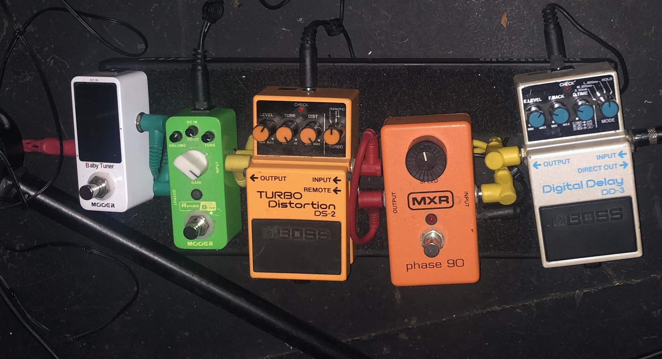 Boss Music Gear Setup by oliver_martin featuring Mooer Baby Tuner, Mooer Rumble Drive, and Boss DS-2 Turbo Distortion and 2 more pieces of gear