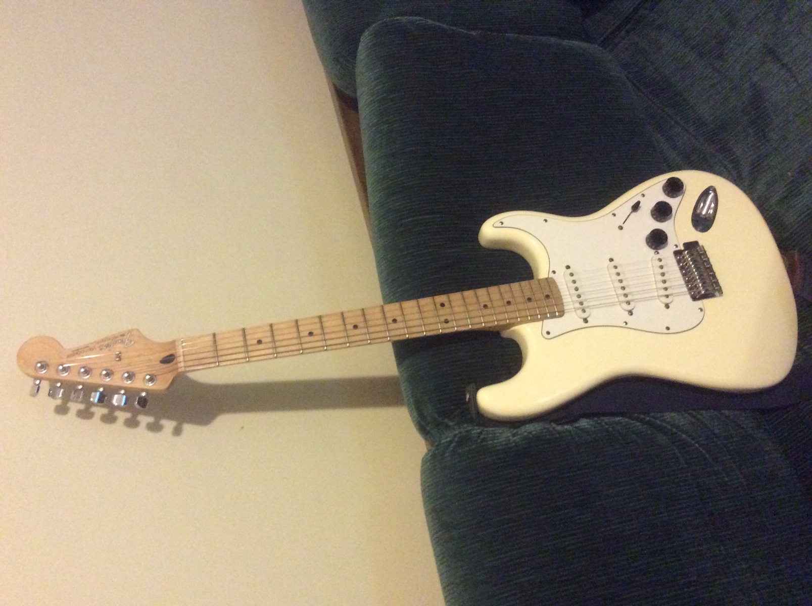 Music Gear Setup by chrisbas99 featuring Fender Standard Stratocaster Electric Guitar
