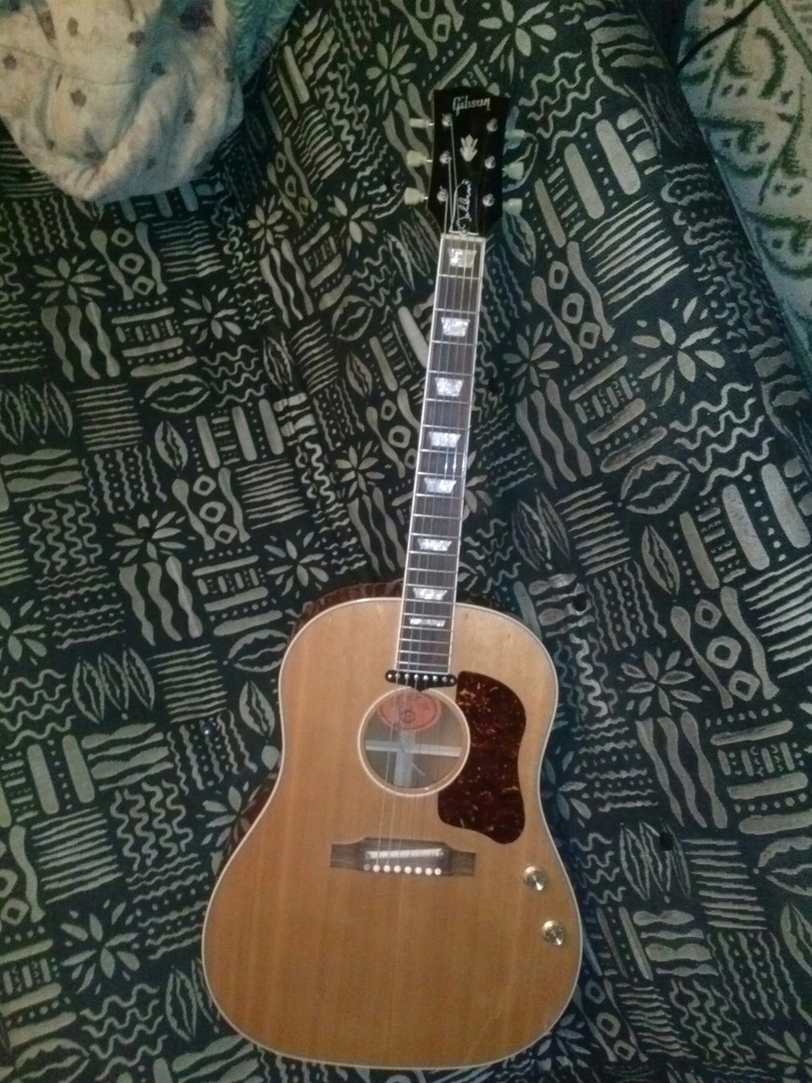 Music Gear Setup by richardheisler featuring Gibson J-160E