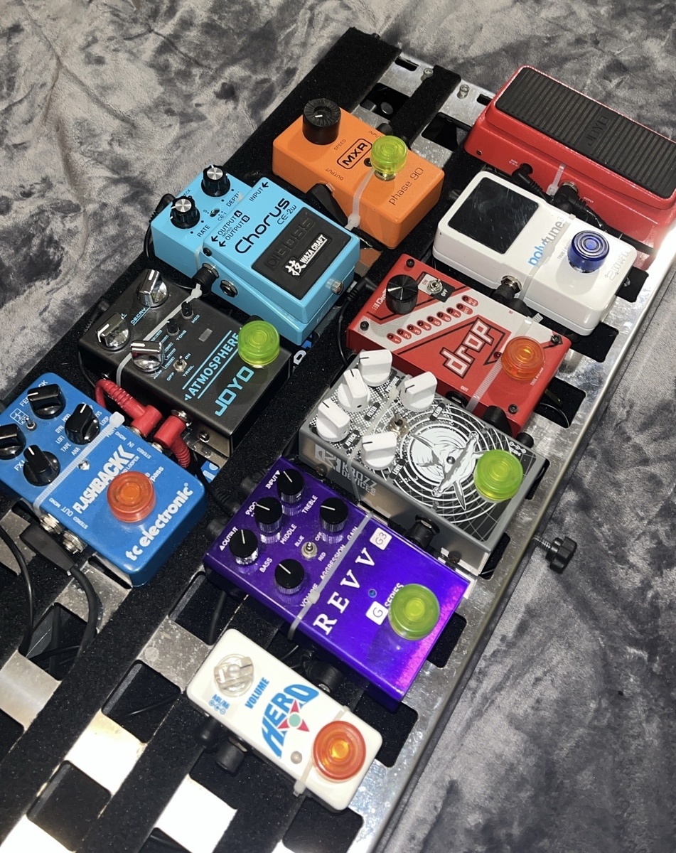 Metal Pedalboard by gabrielguzzatti featuring Joyo Wah II, TC Electronic PolyTune 3, and DigiTech Drop and 5 more pieces of gear