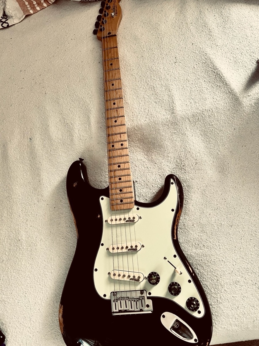 Electronic Studio Setup by hound_of_durango featuring Fender American Professional II Stratocaster