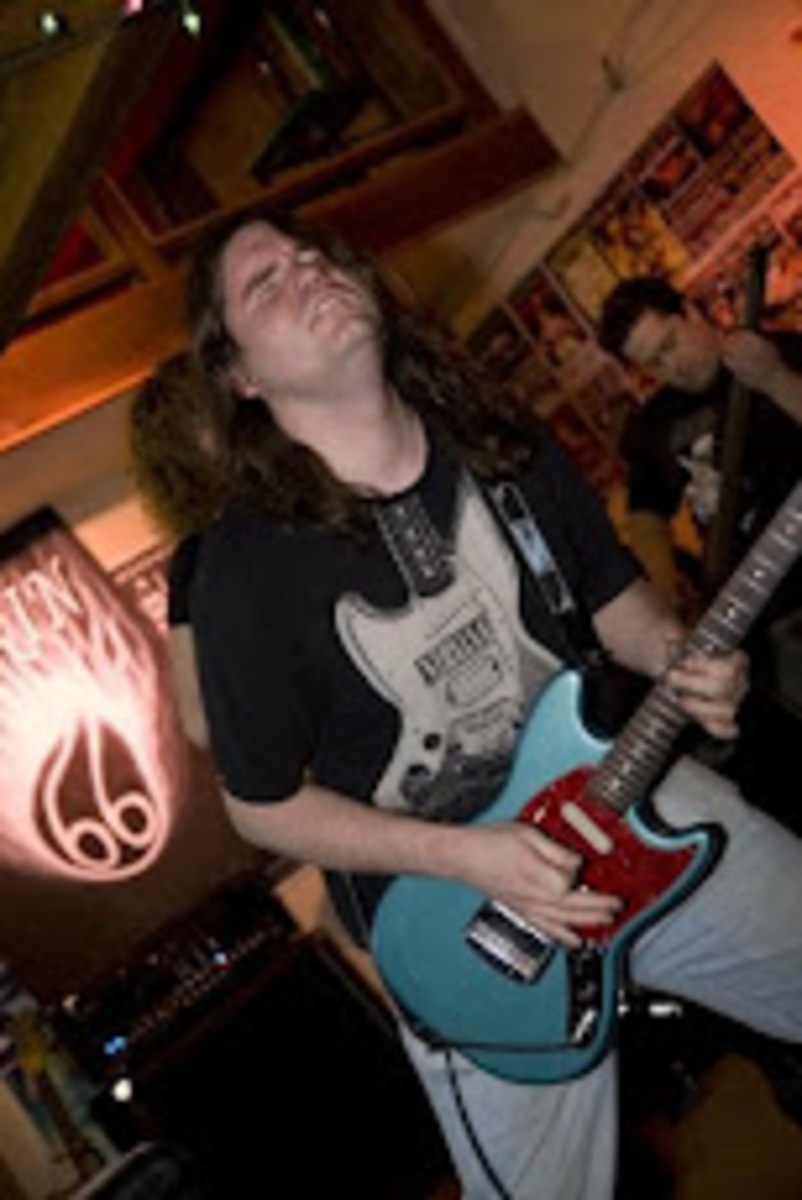 Music Gear Setup by creepingnet featuring Fender Mustang Electric Guitar