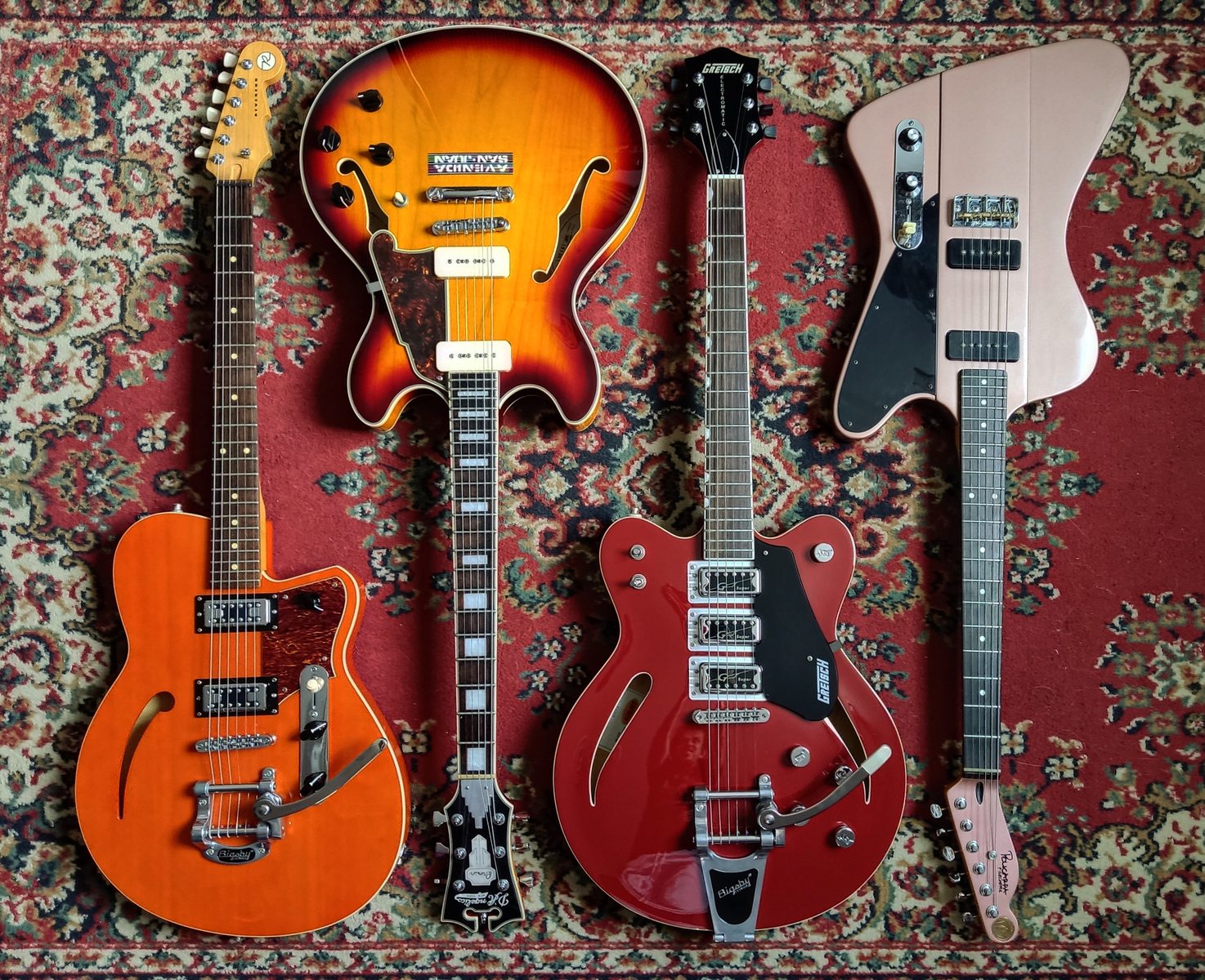 Music Gear Setup by paralelojuan featuring Reverend Club King RT, D'Angelico Premier DC Boardwalk P90, and Gretsch G 5422 TG WS
