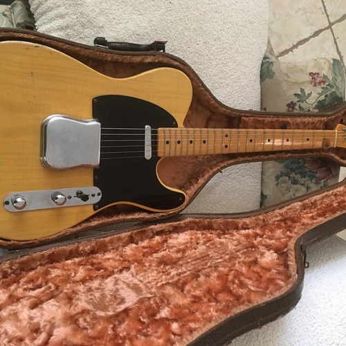 Photo of Fender Telecaster 1952 in a guitar