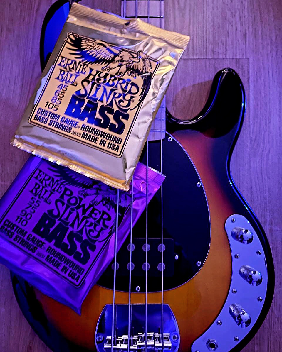 Metal Music Gear Setup by alex_coma86 featuring Ernie Ball Hybrid Slinky Bass Strings (45-105) and Ernie Ball Power Slinky Bass Strings (55-110)