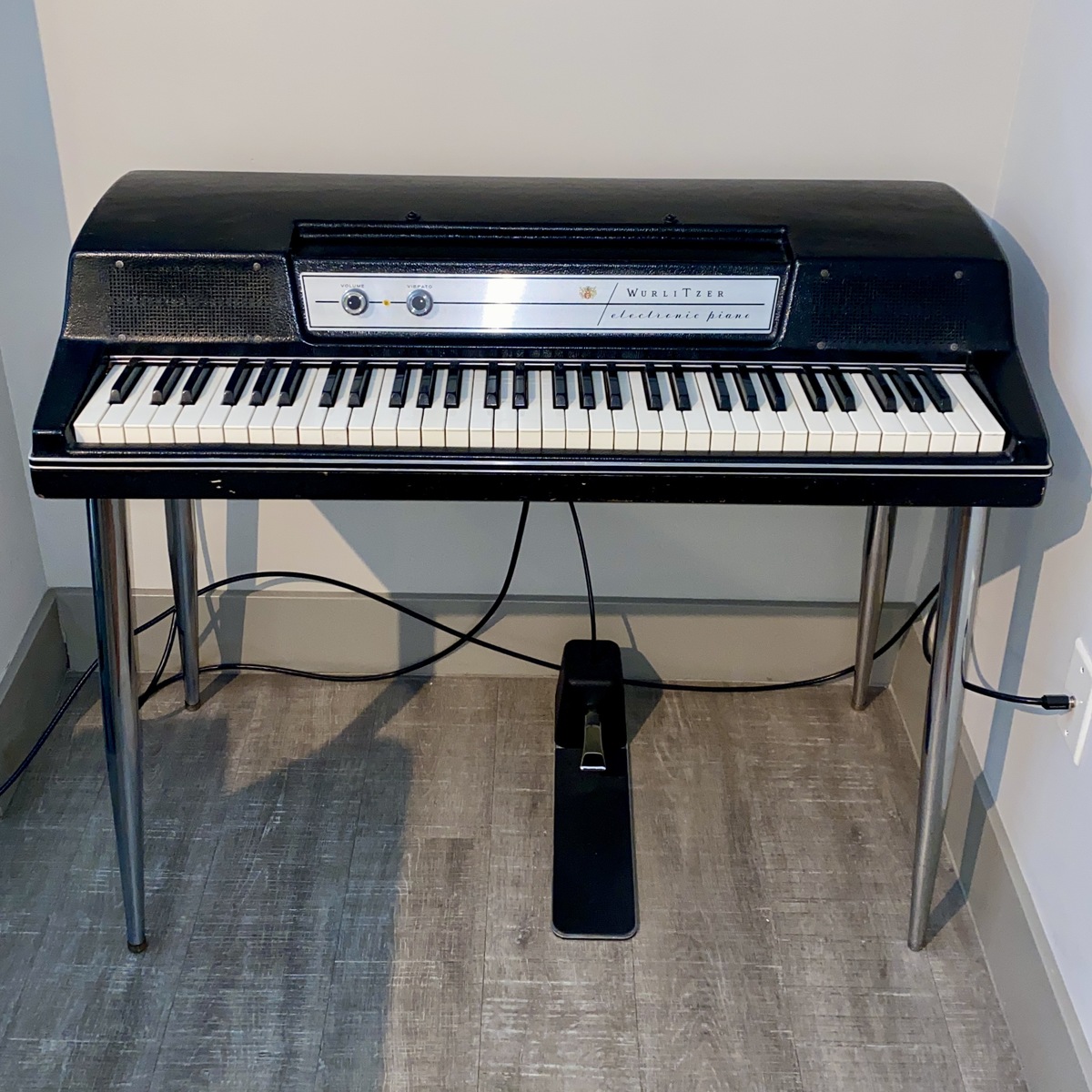 Music Gear Setup by bmw100997 featuring Wurlitzer 200A