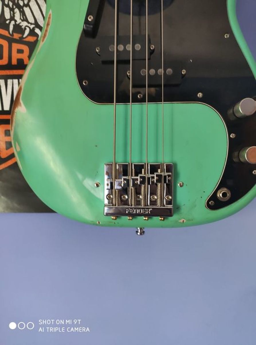 Bass Rig by zvn777 featuring Leo Quan Badass II Bass Bridge, Fender Precision Bass, and Seymour Duncan Basslines SPB-3 Quarter Pound Pickups and 4 more pieces of gear