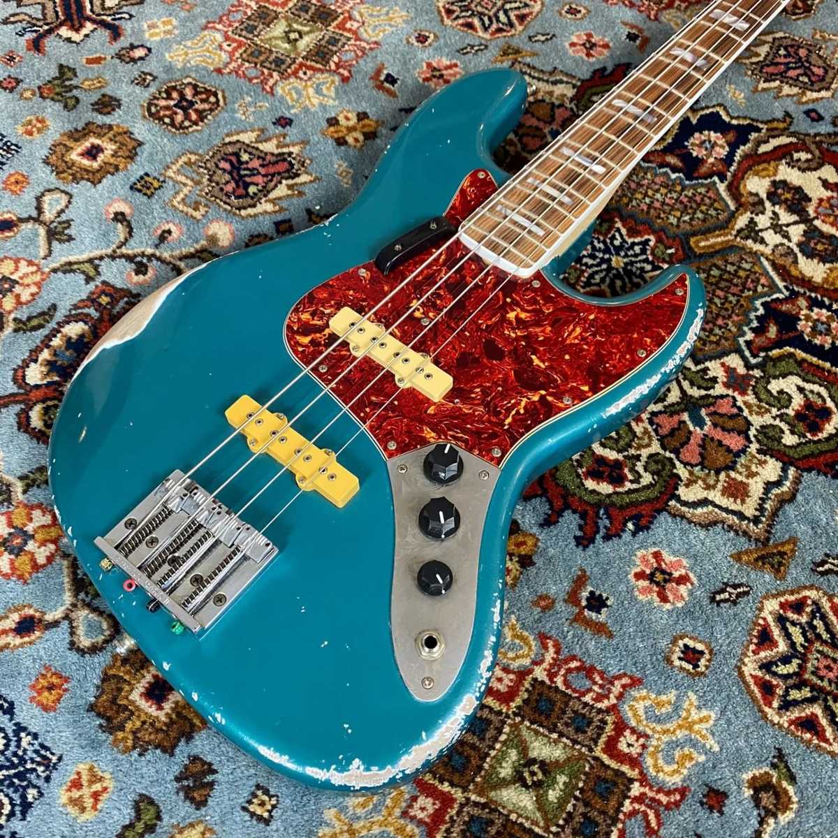 Bass Rig by zvn777 featuring Fender Jazz Bass 3-Bolt (1974-1983), Leo Quan Badass II Bass Bridge, and DiMarzio DP123CR Model J Neck & Bridge Set and 5 more pieces of gear