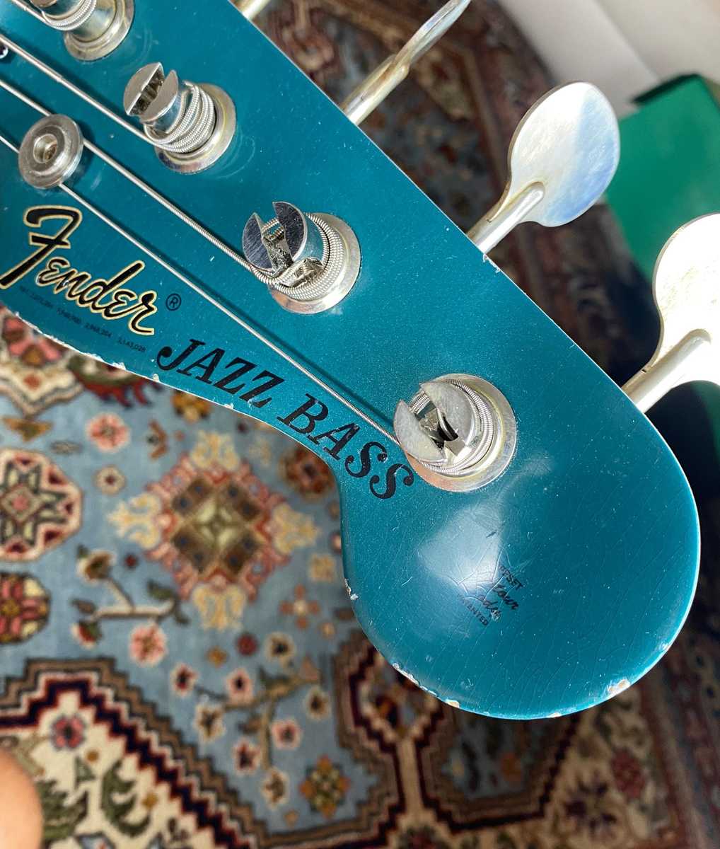 Fender Bass Rig by zvn777 featuring Fender Jazz Bass 3-Bolt (1974-1983) and Gotoh FB30LP LOLLIPOP NICKEL SET4 AGED