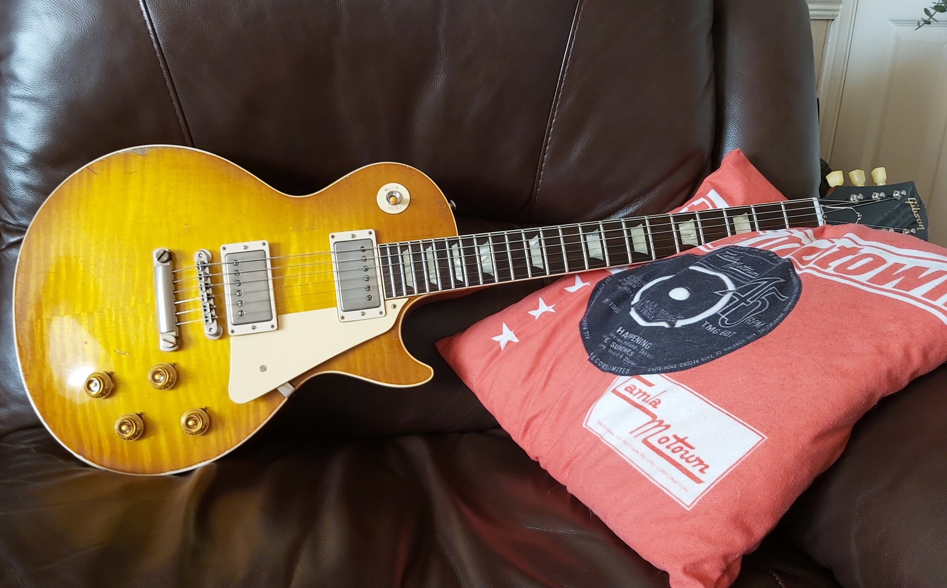 Music Gear Setup by lloydys featuring Gibson Custom Murphy Lab Ultra Heavy Aged Les Paul 59 reissue