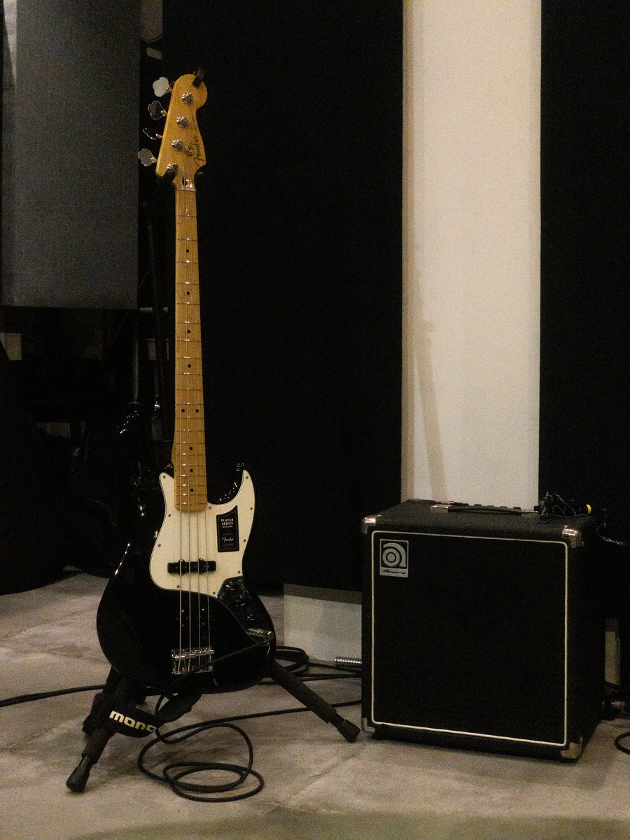 Music Gear Setup by cosinewave featuring Fender Player Jazz Bass (duplicate), Ampeg BA-110 (First Generation), and MONO M80 GS1 "the betty" strap and 1 more piece of gear