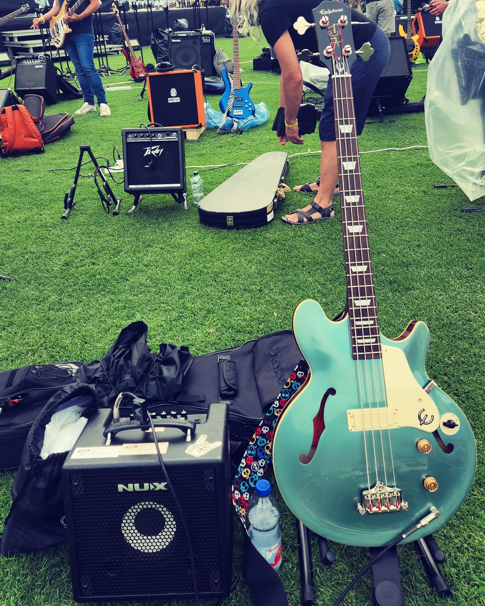 Epiphone Live Rig by thenerdbass featuring Epiphone Jack Casady Signature Bass and Nux Mighty Bass 50 Bt 50W Digital Modeling Bass Amplifier With Bluetooth Black