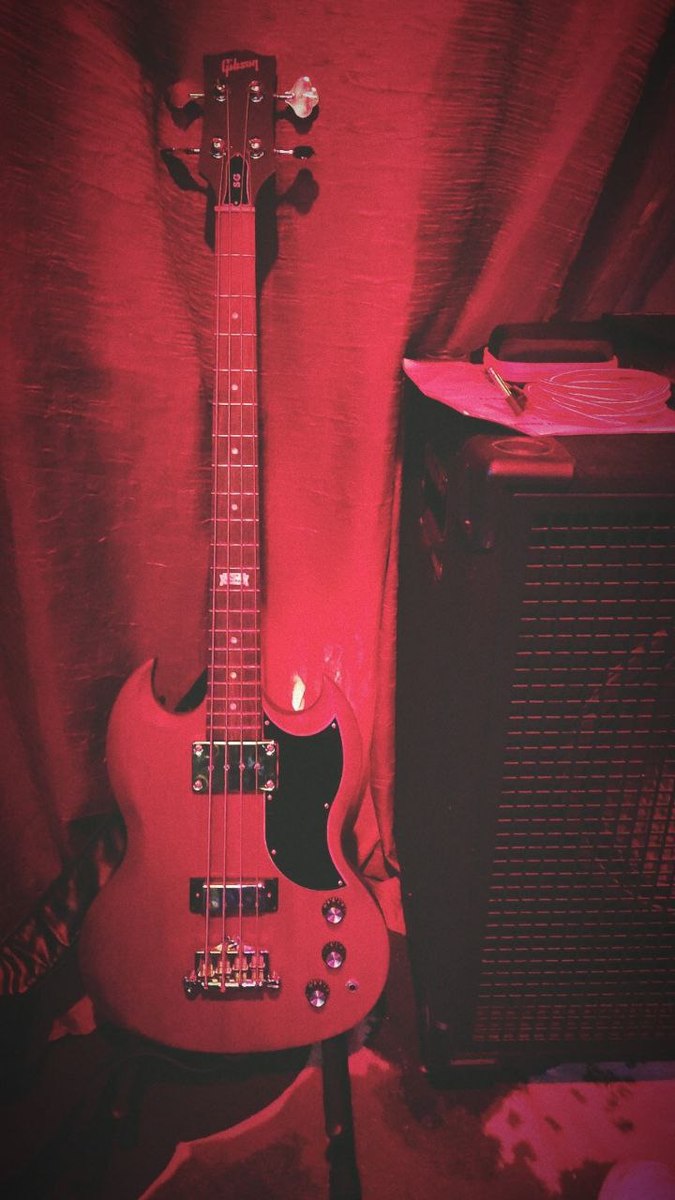 Gallien-Krueger Live Rig by thenerdbass featuring GIBSON SG SPECIAL BASS 120TH ANNIVERSARY, Gallien-Krueger MB500 500-Watt Ultra Light Micro Bass Head, and Gallien-Krueger BLX 115