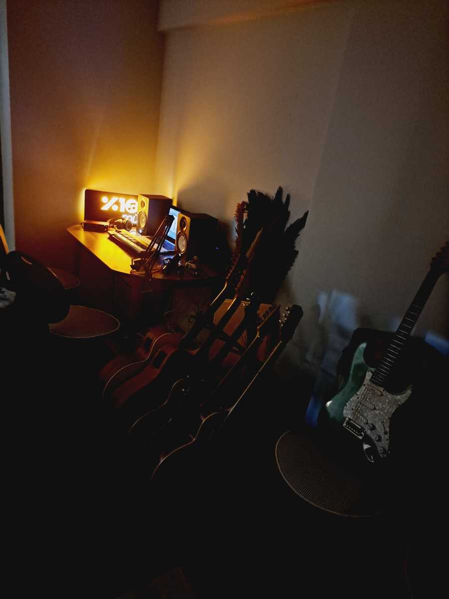 Music Gear Setup by kaanmus1c featuring Yamaha HS5, Focusrite Scarlett 2i2 Studio (3rd gen), and PRS SE 245 and 3 more pieces of gear
