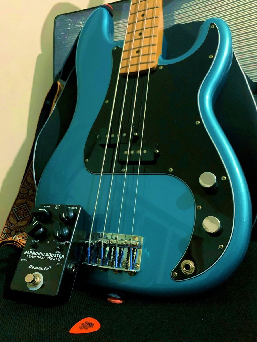Pedalboard by thenerdbass featuring Fender Player Precision Bass