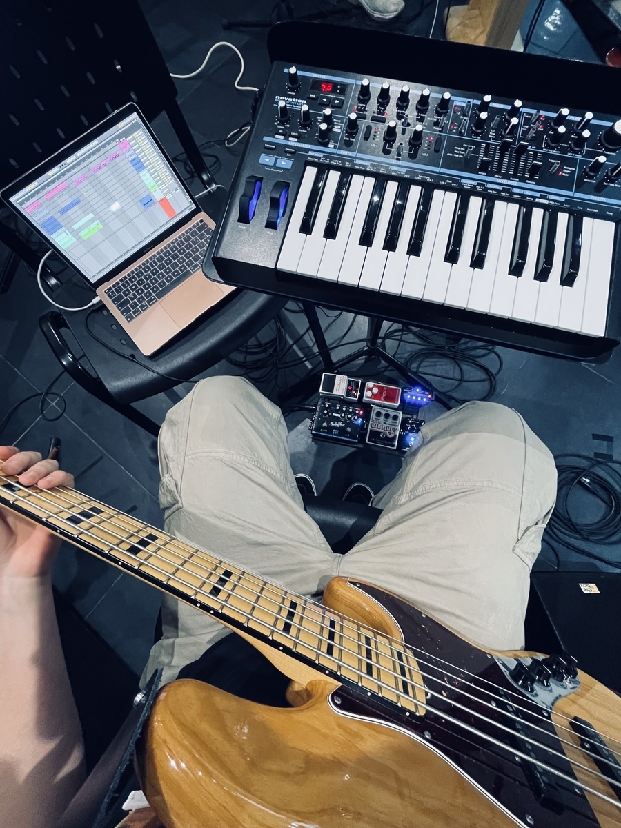 Pedalboard by josumartnez featuring Novation Bass Station II